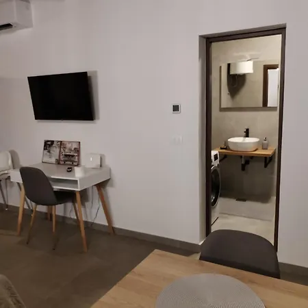Apartment Ivor Bale