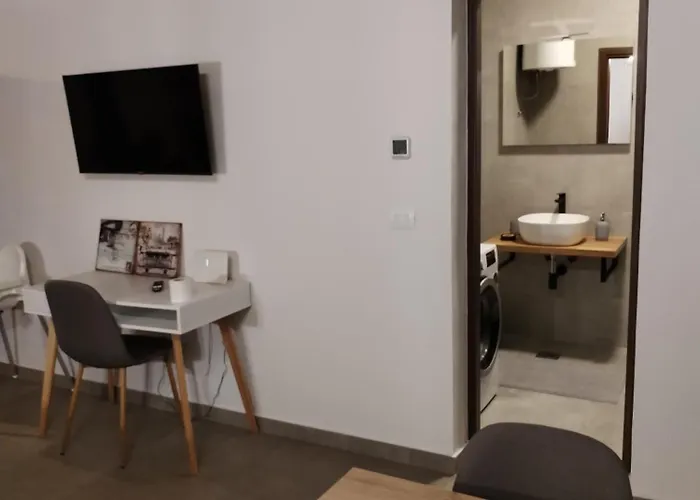 Apartment Ivor Bale