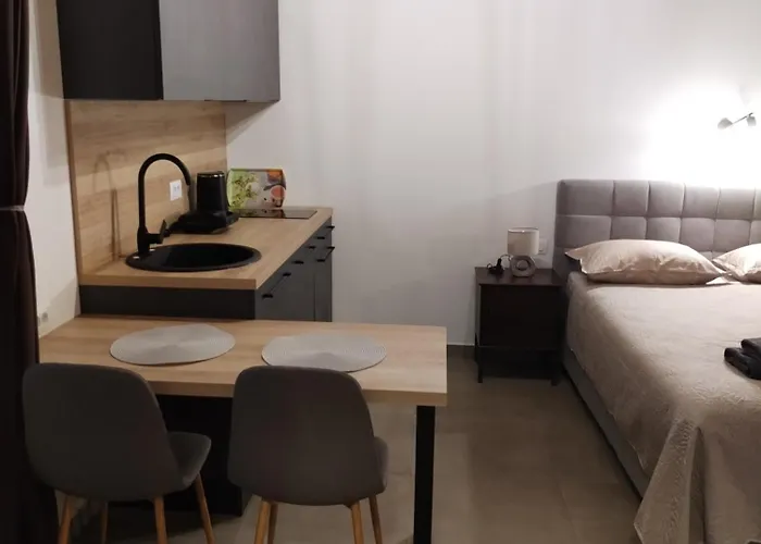 Apartment Ivor Bale