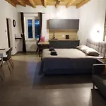 Ivor Apartment
