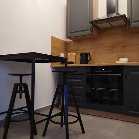 Ivor Apartman *